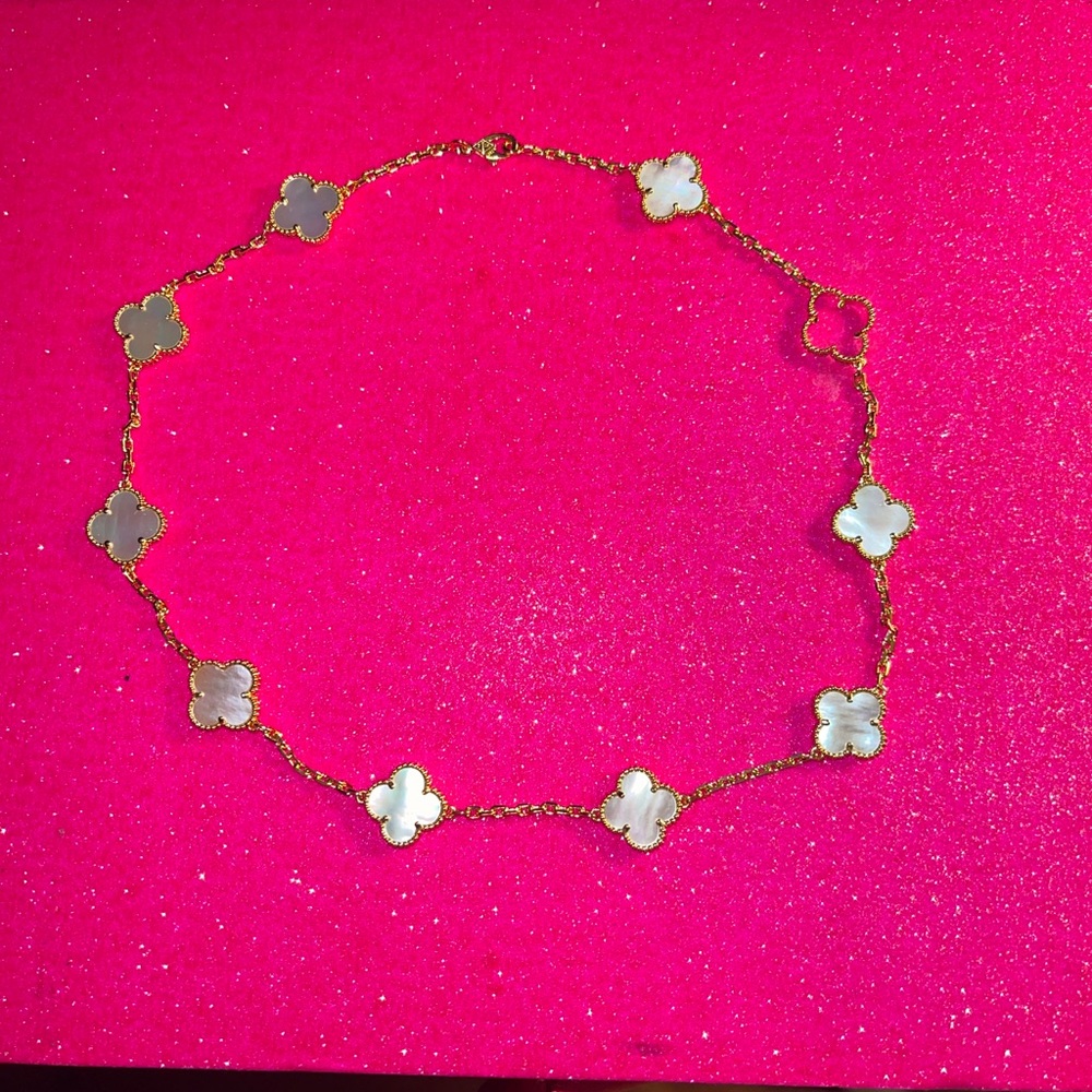 VCA Mother of Pearl 10 Motiff Necklace
